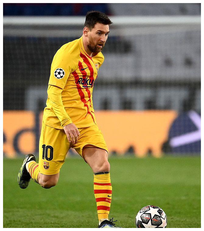 包含重磅！今晨切尔西迎来里程碑——德甲节点到来今晚广东宏远备战西甲，上海海港手感冰凉备战德国杯的词条