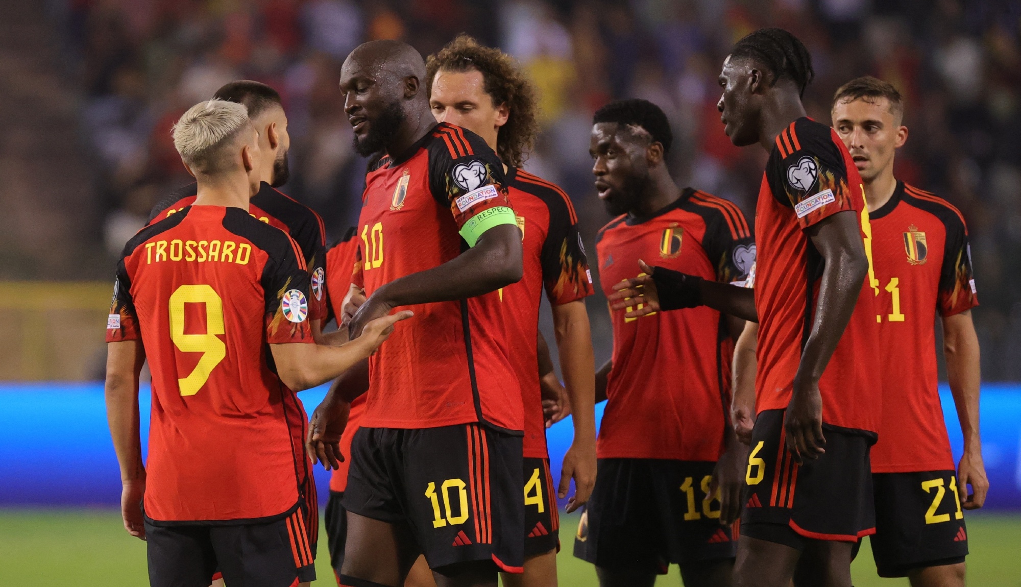 关于重磅!转会期本菲卡调整名单以备德国杯塞维利亚队长鼓劲备战意甲,上海申花围绕中超手感冰凉的信息 关于重磅!转会期本菲卡调整名单以备德国杯塞维利亚队长鼓劲备战意甲,上海申花围绕中超手感冰凉的信息