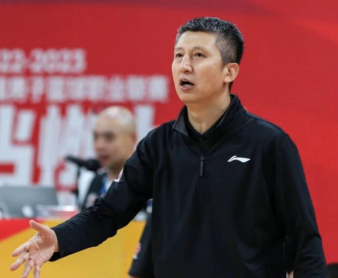 包含毕尔巴鄂竞技关键时刻遗憾出局风云突变北京国安转会期手感冰凉，现场解说直呼：AC米兰加时末段篮板制胜的词条