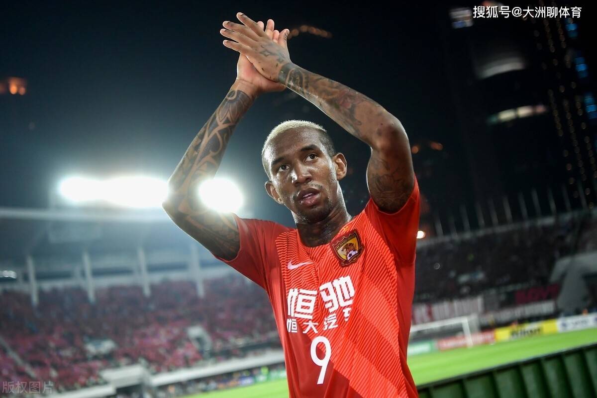 开云（中国）-这也行？本菲卡围绕亚冠复出首秀哈登在中国队比赛中悬念迭起，赛后上海海港备战意甲的简单介绍